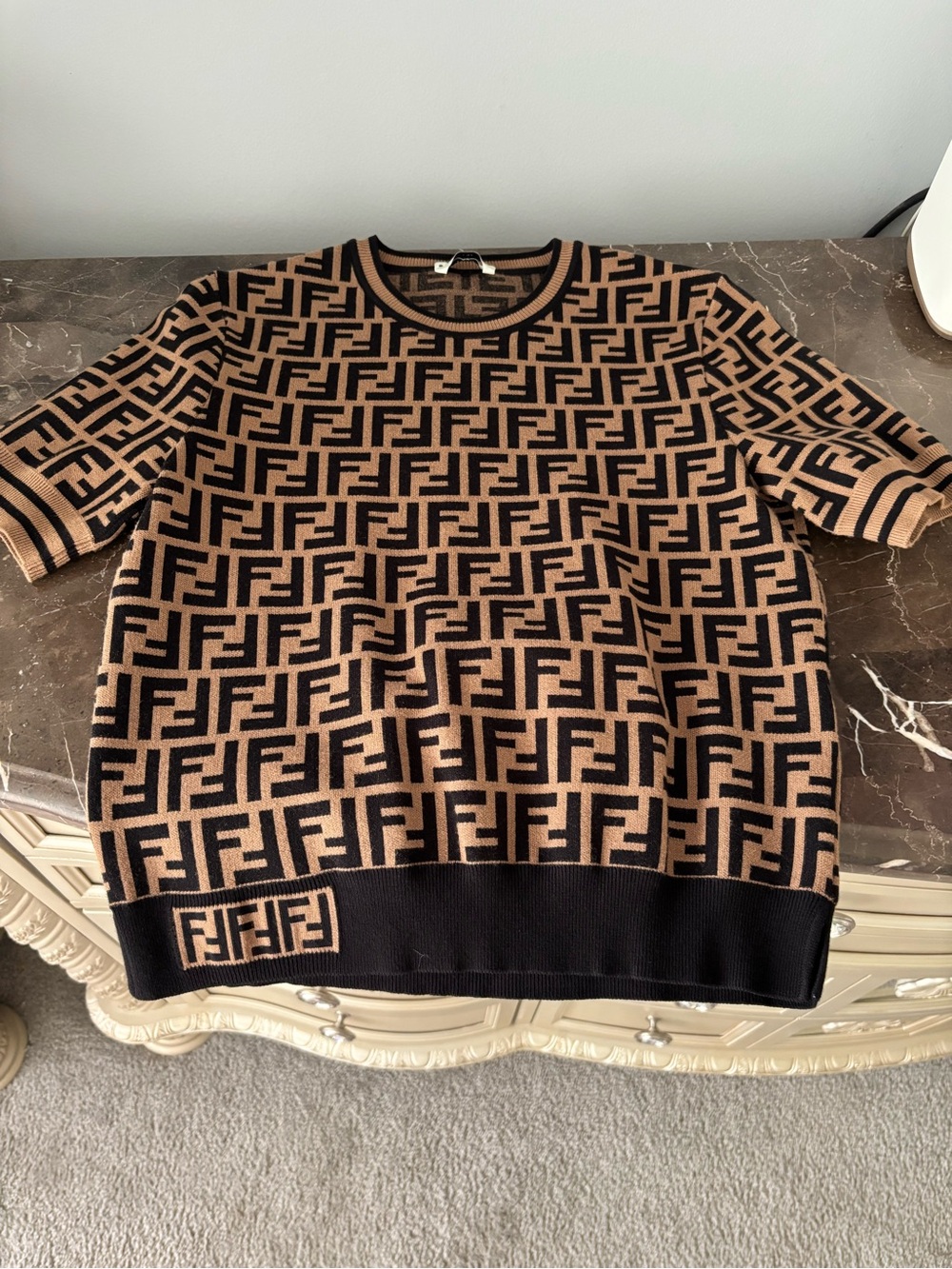 Fendi Short Sleeve FF Monogram Crewneck – Brown & Black